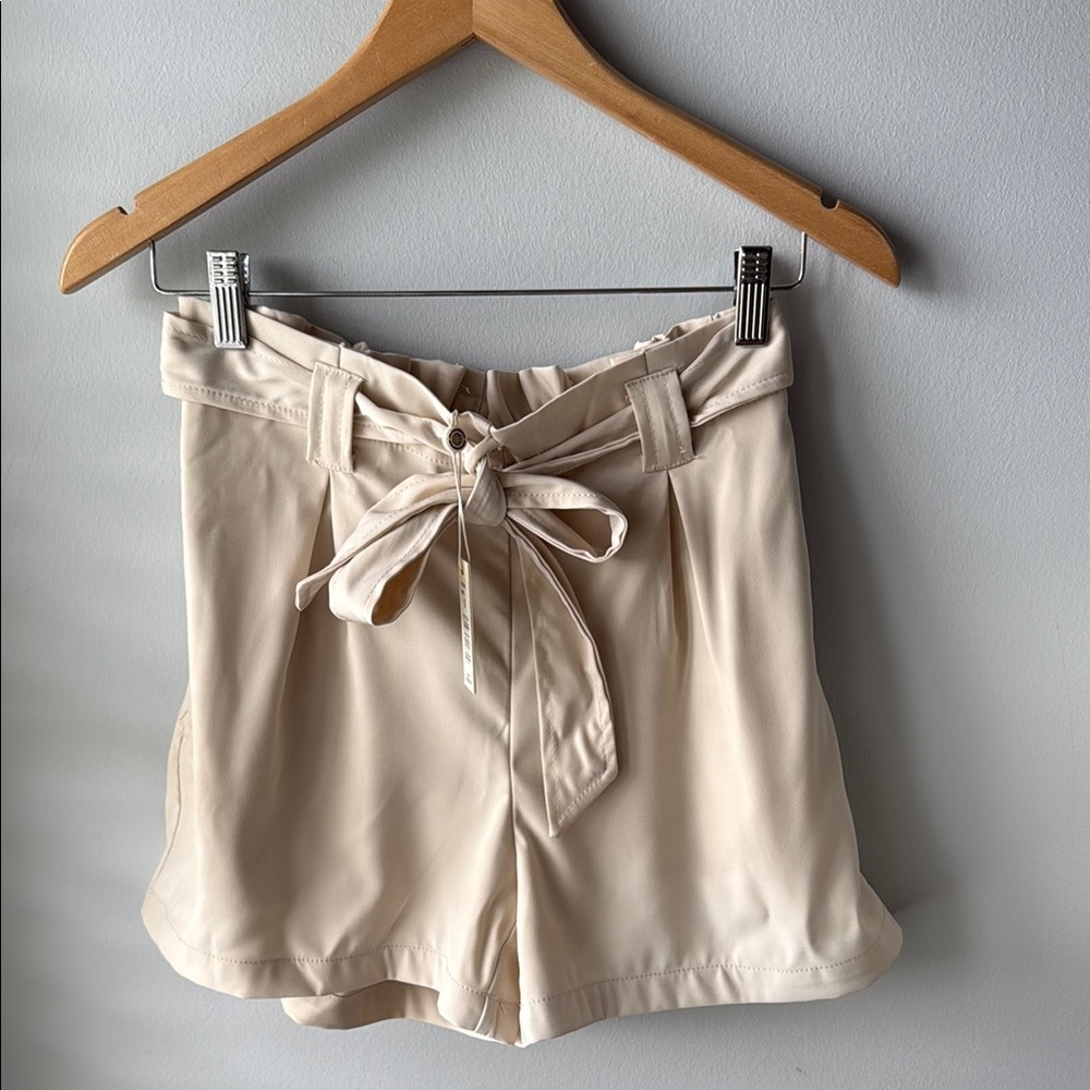 NWT Max Studio High Waist‎ Tie Cream Shorts - Picture 3 of 8